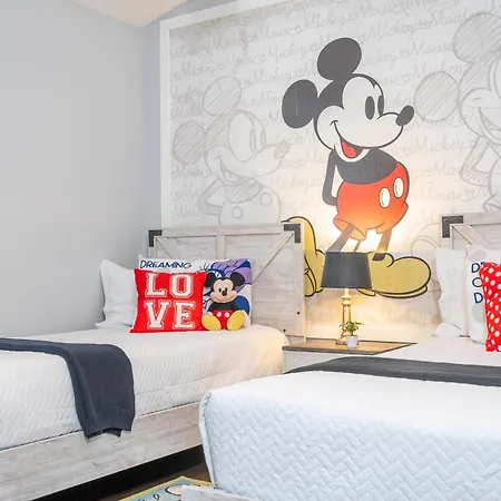 Magical 5-Bedroom Retreat W/ Pool, 3 Ensuite Bedrooms, Near Disney, And Internet! Kissimmee Exterior photo
