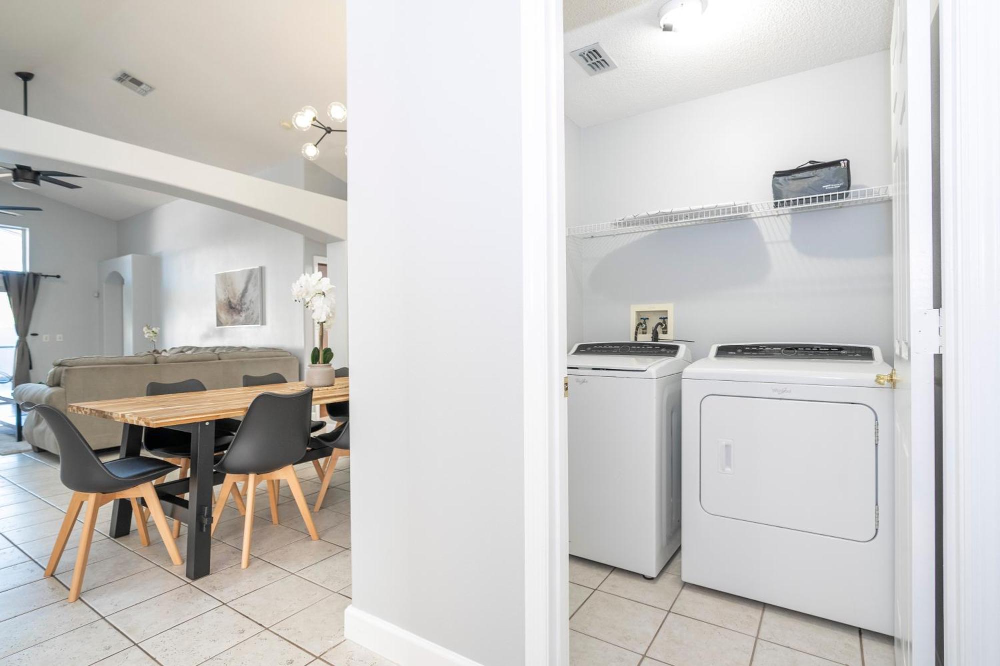 Hébergement de vacances Magical 5-bedroom Retreat W/ Pool, 3 Ensuite Bedrooms, Near Disney, And Internet! Kissimmee