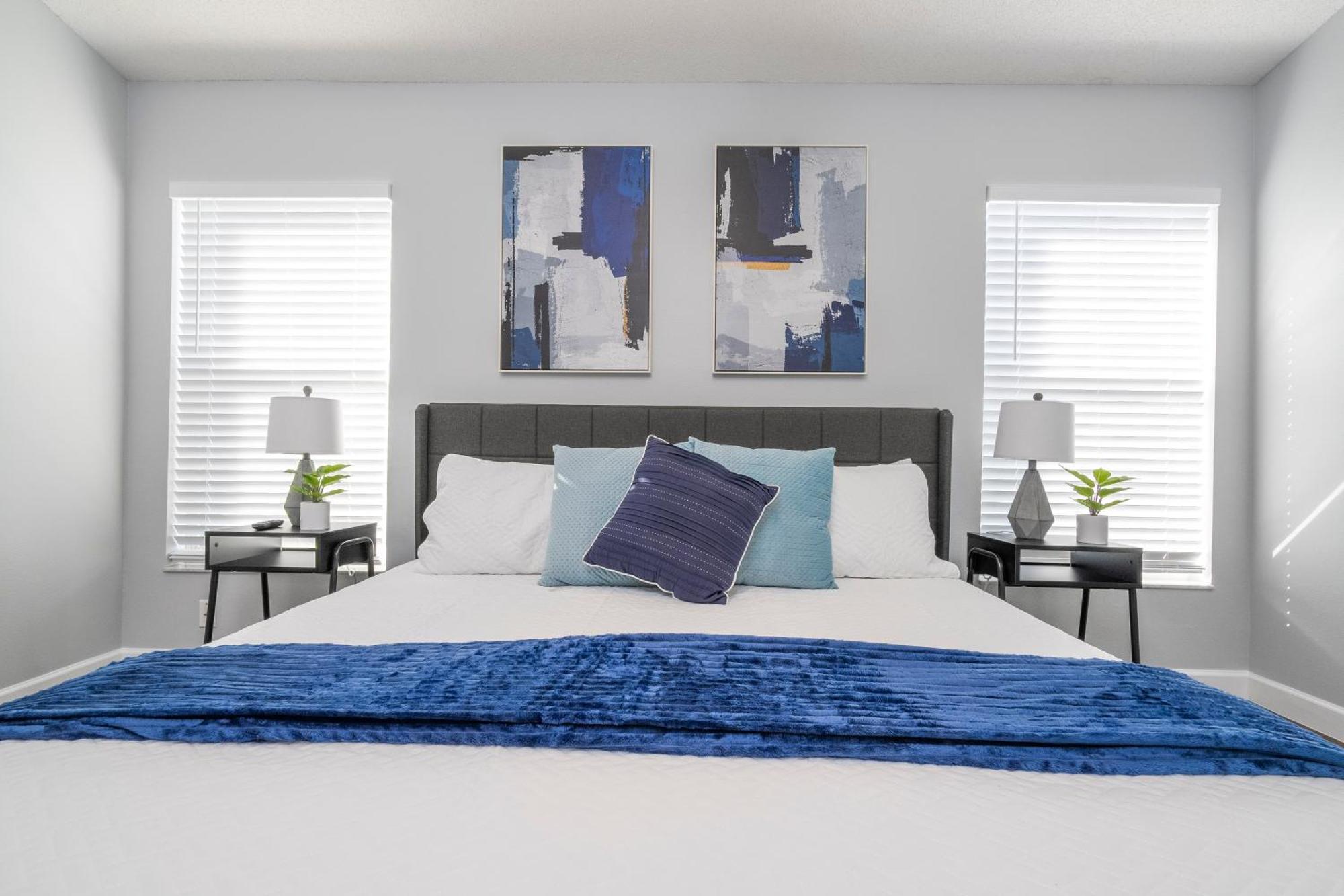 Magical 5-bedroom Retreat W/ Pool, 3 Ensuite Bedrooms, Near Disney, And Internet! Hébergement de vacances Kissimmee